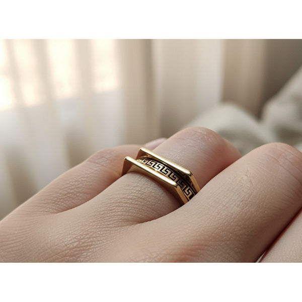 Youriz Greek-pattren Ring – Gold