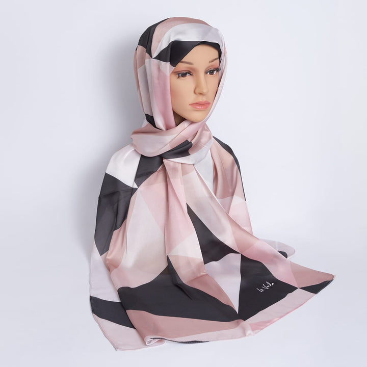 Trendy Silk Scarf – Urban Spirit