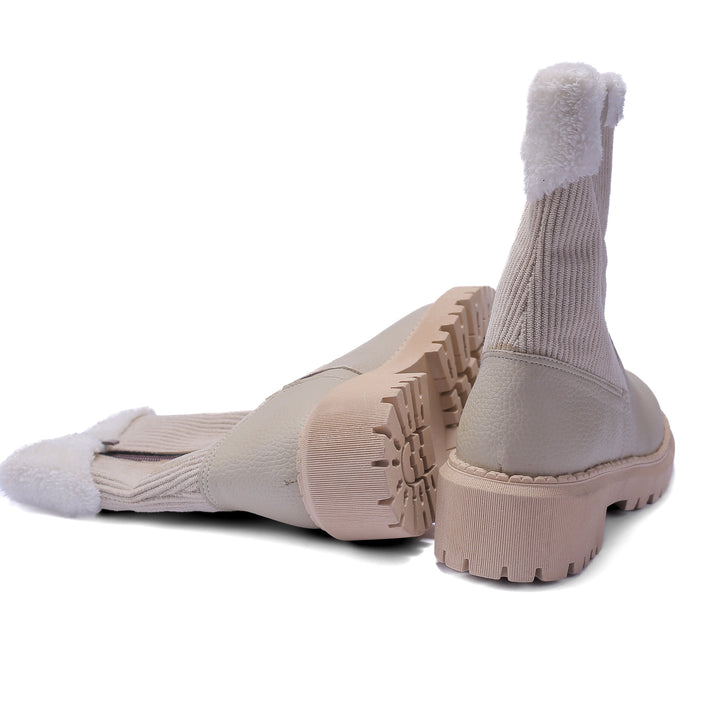 Winter Boots Lined with Faux Fur-Beige
